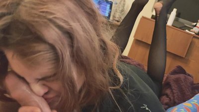 Кекиртек, жыртык колготки жана жыртык такалуу жолугушууга жагымдуу